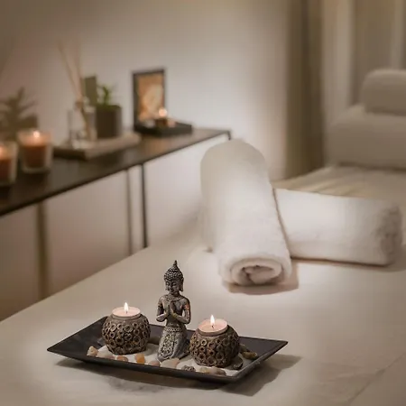 Hotel The Aiolou & 4*